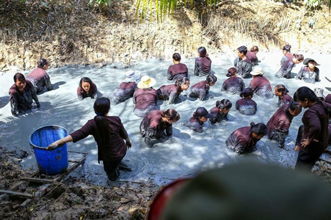 Thuê xe du lịch 16 chỗ đi KDL Lan Vương và những điều nên biết