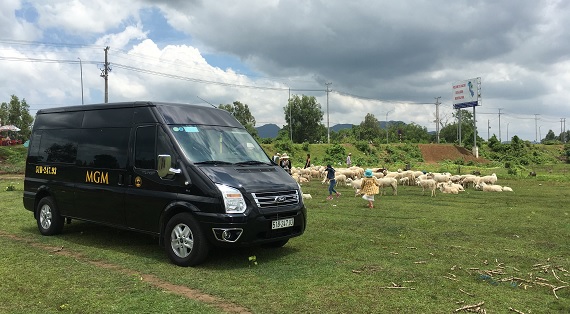 Thuê xe du lịch 16 chỗ đi Đồng Nai