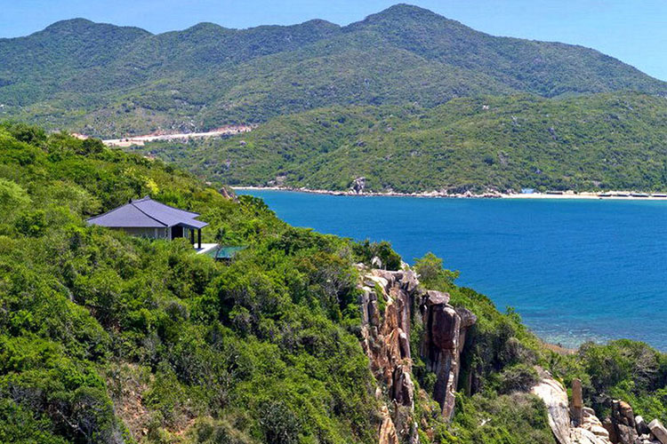 Những cung đường biển ngập nắng và gió ở Việt Nam