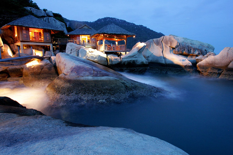 Những cung đường biển ngập nắng và gió ở Việt Nam