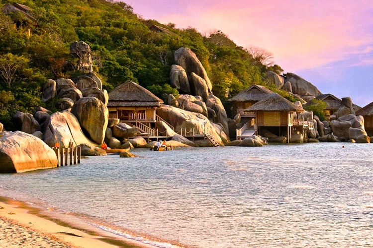 Những cung đường biển ngập nắng và gió ở Việt Nam