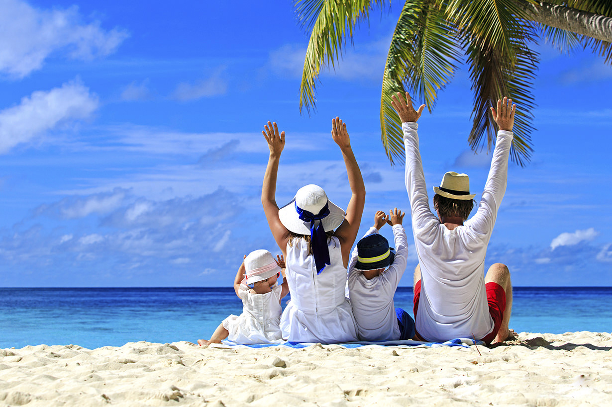 10 thiên đường biển xanh cát trắng cho bạn tránh nóng hè này