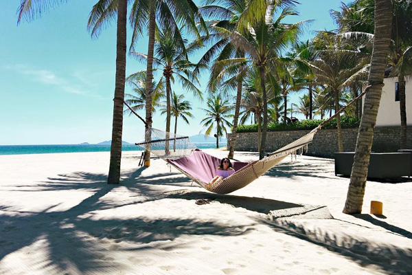 10 thiên đường biển xanh cát trắng cho bạn tránh nóng hè này