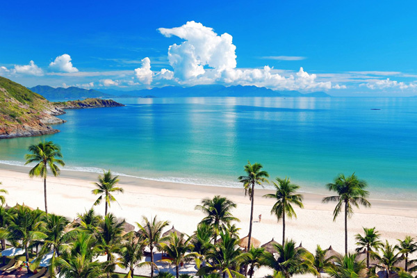 10 thiên đường biển xanh cát trắng cho bạn tránh nóng hè này